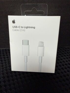 Apple USB-C to Lightning Cable (2 m) - White